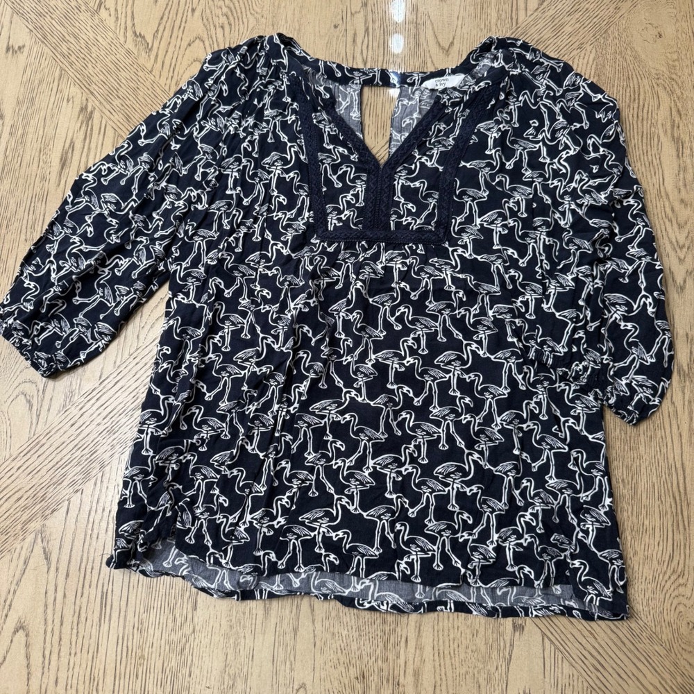 Crown & Ivy Women's Size Small Black White Flamingo Print V-Neck Rayon Top